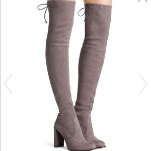 Stuart Weitzman HiLine boots in Londra Suede
